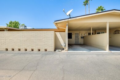 10927 W Santa fe Dr unit 14, Sun City, AZ 85351 - photo 2