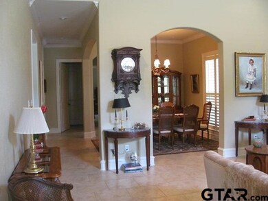 1108 Laurelwood Dr, Tyler, TX 75703 - photo 6