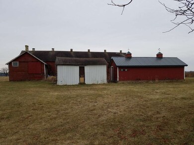 3835 Rutland-Dunn Town Line Rd, Rutland, WI 53575 - photo 2