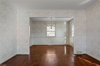 1602 Alderman Dr, Greensboro, NC 27408 - photo 5