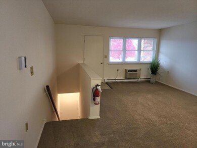 76 Lark Cir, York, PA 17404 - photo 4