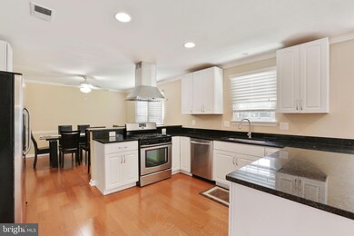 337 Greenspring Ln, Silver Spring, MD 20904 - photo 5