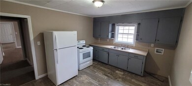 418 White Oak St unit A, High Point, NC 27260 - photo 4