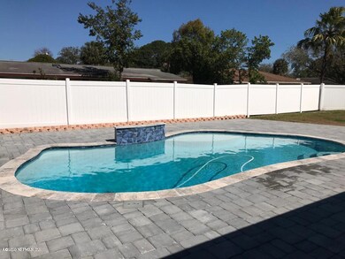 8143 Veracruz Dr, Jacksonville, FL 32211 - photo 3