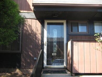 38 Hemlock Ct unit 143, Staten Island, NY 10309 - photo 2