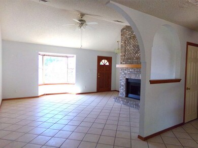 608 Mars Ave, Alamogordo, NM 88310 - photo 5