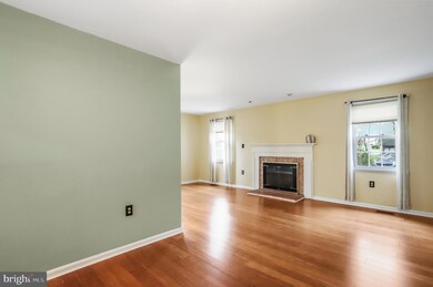 17701 Coatbridge Place, Olney, MD 20832 - photo 5