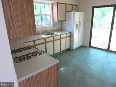 49 Woodvale Dr, Atco, NJ 08004 - photo 6