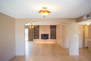 6604 Hensch Ave NE, Albuquerque, NM 87109 - photo 3