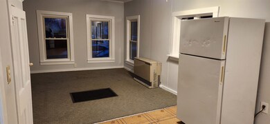 10 Bond St unit E, Claremont, NH 03743 - photo 4