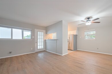1802 Fairview Ave unit 6, Houston, TX 77006 - photo 4