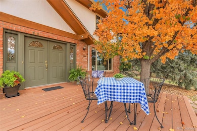Beautiful Front Patio/Deck!