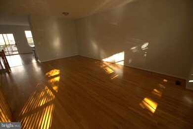 2509 James Madison Cir, Herndon, VA 20171 - photo 5