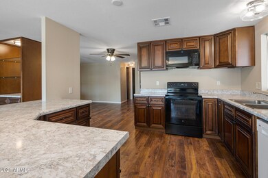 30-web-or-mls-HUB05216
