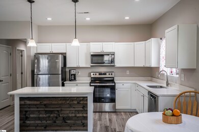 7 Lawrence St, Inman, SC 29349 - photo 4