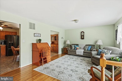 8480 Tipton Dr, Laurel, MD 20723 - photo 6