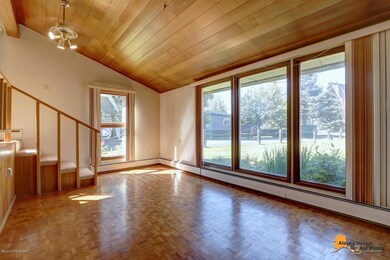 1576 Coffey Ln, Anchorage, AK 99501 - photo 4