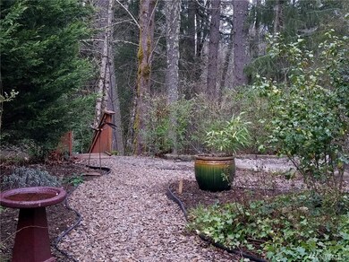 15526 Vail Cut Off Rd SE, Rainier, WA 98576 - photo 5