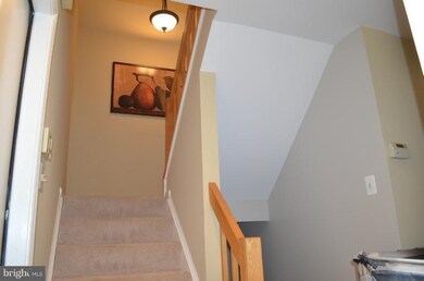 1621 Hugo Cir, Silver Spring, MD 20906 - photo 4