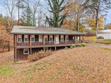 562 Gordy Cir, Tunnel Hill, GA 30755 - photo 2