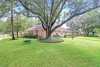 10103 Inwood Dr, Houston, TX 77042 - photo 2