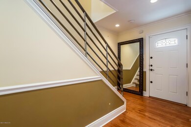165 Seaside Ave unit 1, Stamford, CT 06902 - photo 2