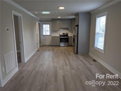 875 Opal St, Statesville, NC 28677 - photo 2