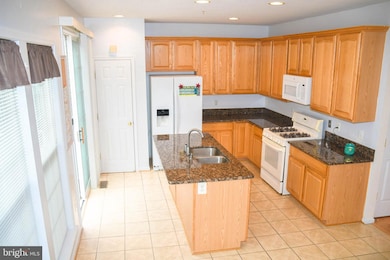 1600 White Oak Vista Dr, Silver Spring, MD 20904 - photo 7