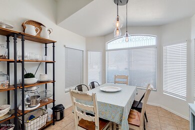 Breakfast nook 1