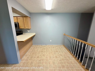 612 S Dibble Blvd, Lansing, MI 48917 - photo 6