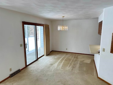 4003 Mackinac Dr, Janesville, WI 53546 - photo 7