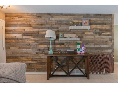 The distressed wood finish gives a soft and warm a