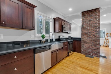 681 E 8th St unit 1, Boston, MA 02127 - photo 4