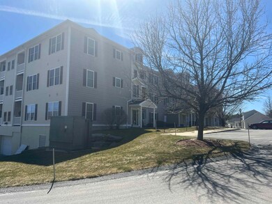 6 Stearns Ln unit 302, MerriMacK, NH 03054 - photo 2