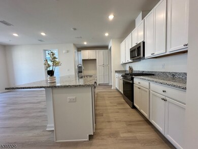 203 Honeysuckle Ln, Warren, NJ 07059 - photo 5