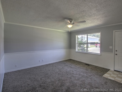 226 E Beech St, Skiatook, OK 74070 - photo 7