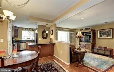 4069 S Four Mile Run Dr unit 103, Arlington, VA 22204 - photo 3