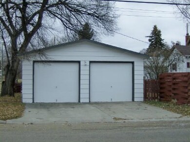 Garage<|><|>