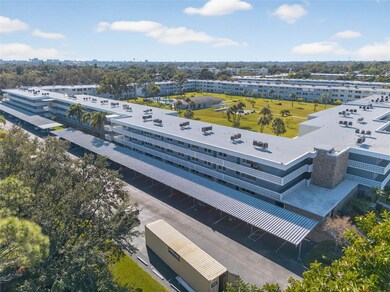 4880 Locust St NE unit 330, Saint Petersburg, FL 33703 - photo 2