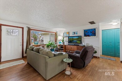 8260 W Holbrook St, Boise, ID 83704 - photo 6