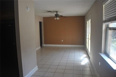 DINNETTE /DINNING ROOM
