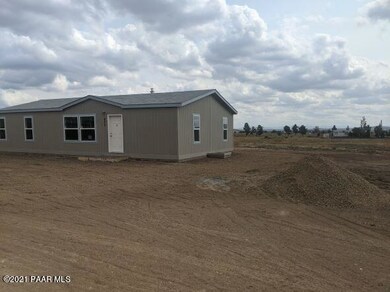 425 W Antelope Run Rd, Paulden, AZ 86334 - photo 5