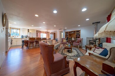 465 7th St, Lyons, OR 97358 - photo 3