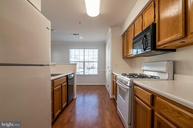 11010 Koman Cir unit 201, Manassas, VA 20109 - photo 7