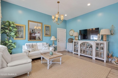 5-web-or-mls-104 Satsuma Dr-5