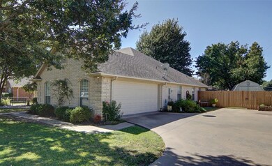 1622 Roberts Bend, Weatherford, TX 76086 - photo 3