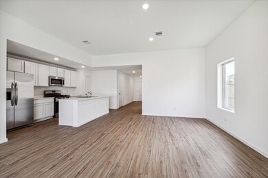 9923 Oakheath Bluff Dr, Baytown, TX 77521 - photo 2