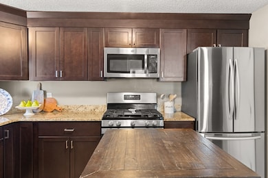 11 Merrimack Meadows Ln unit 17, Tewksbury, MA 01876 - photo 7