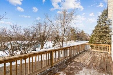 Huge Front Deck!