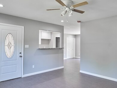 10514 Royal Oaks Dr, Houston, TX 77016 - photo 4